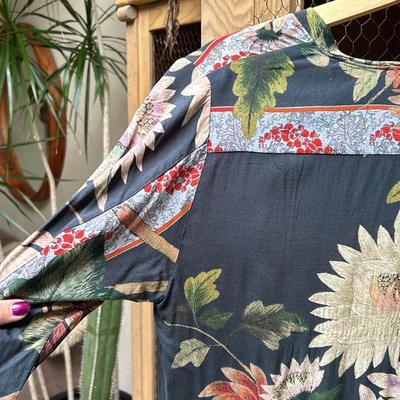 Johnny Was Floral Tunic - Picture 10 of 11